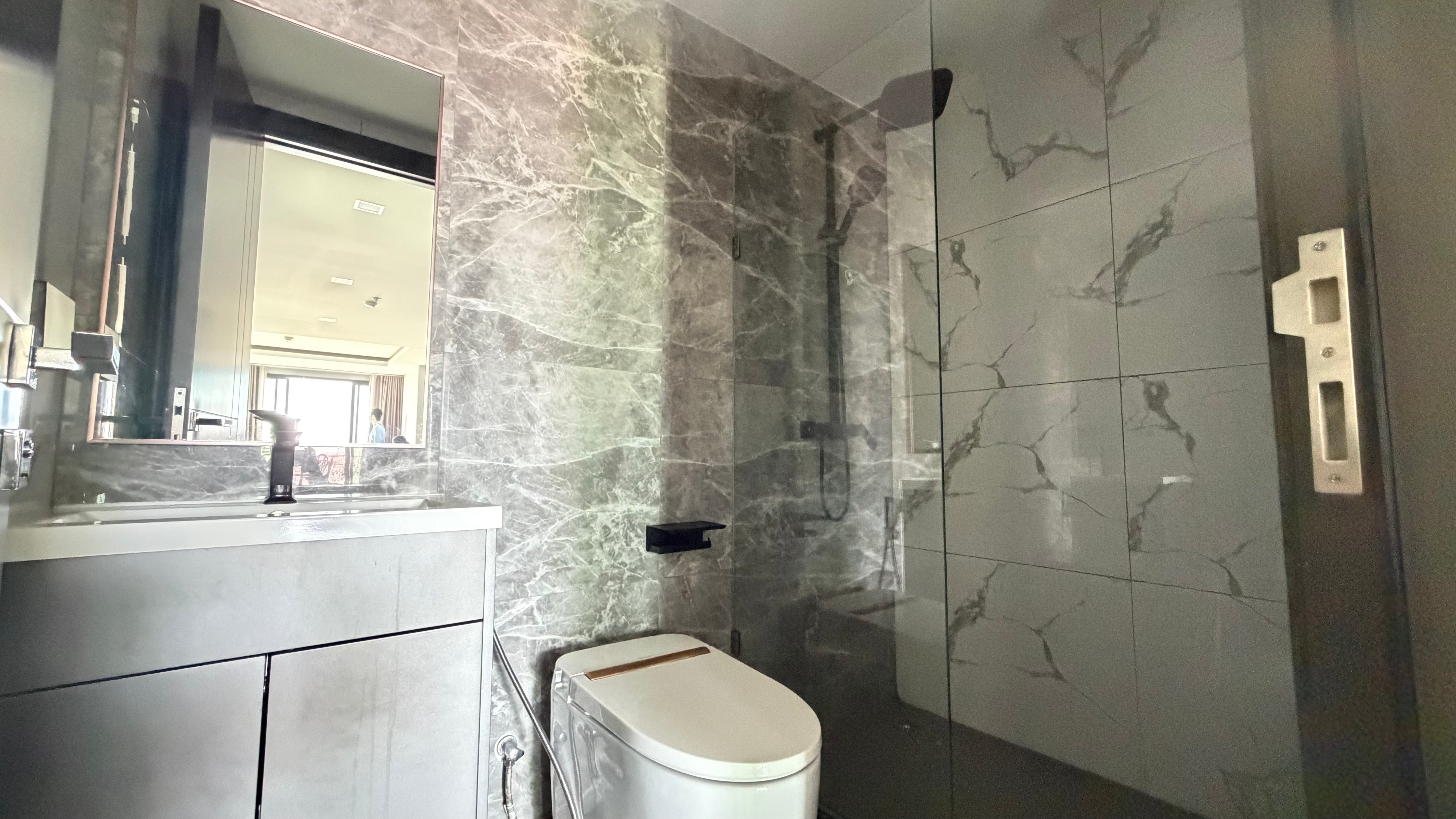 Two Bedroom Condominium For Rent with Jacuzzi In Central Pattaya photo 16