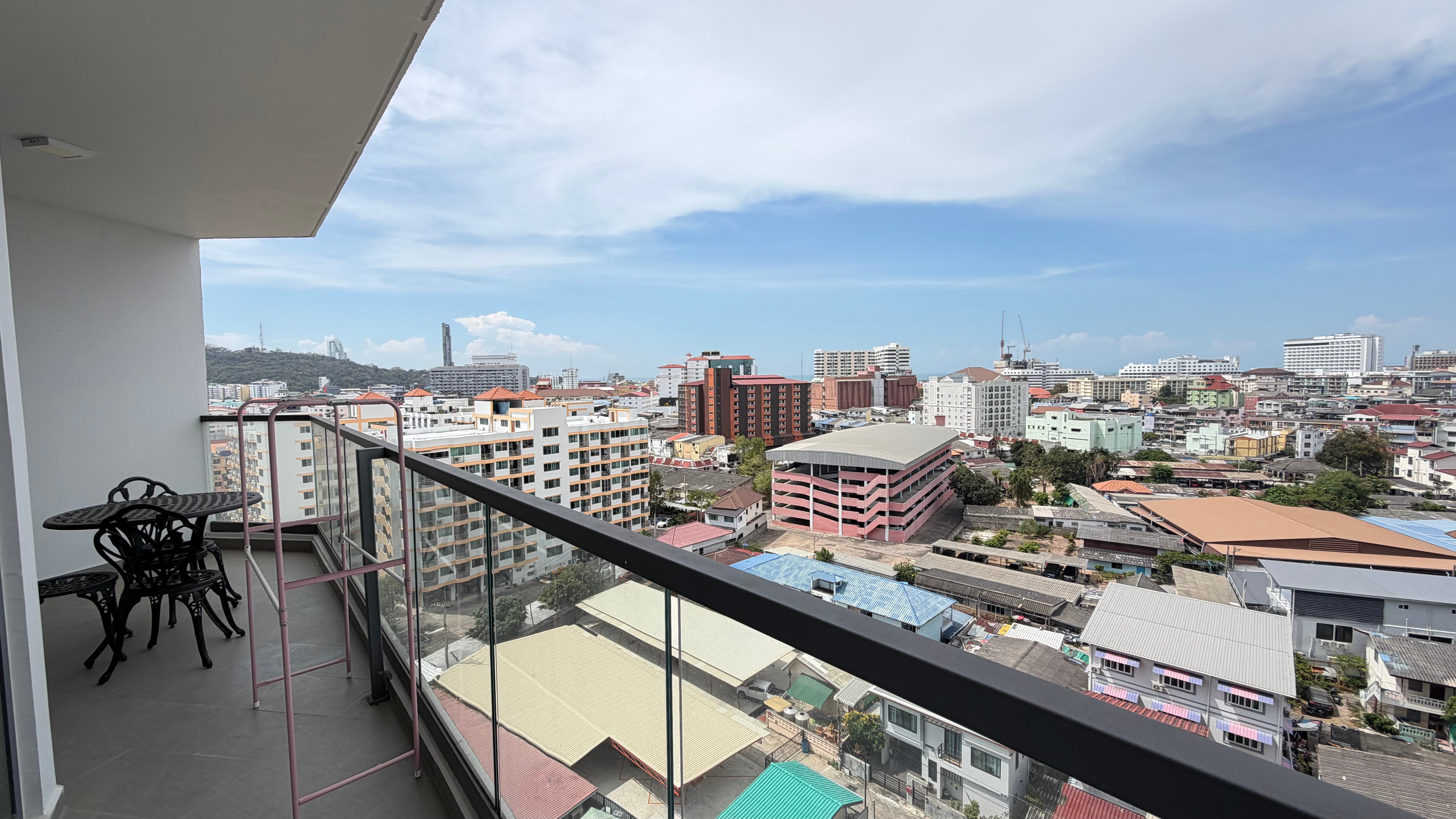 Two Bedroom Condominium For Rent with Jacuzzi In Central Pattaya photo 13
