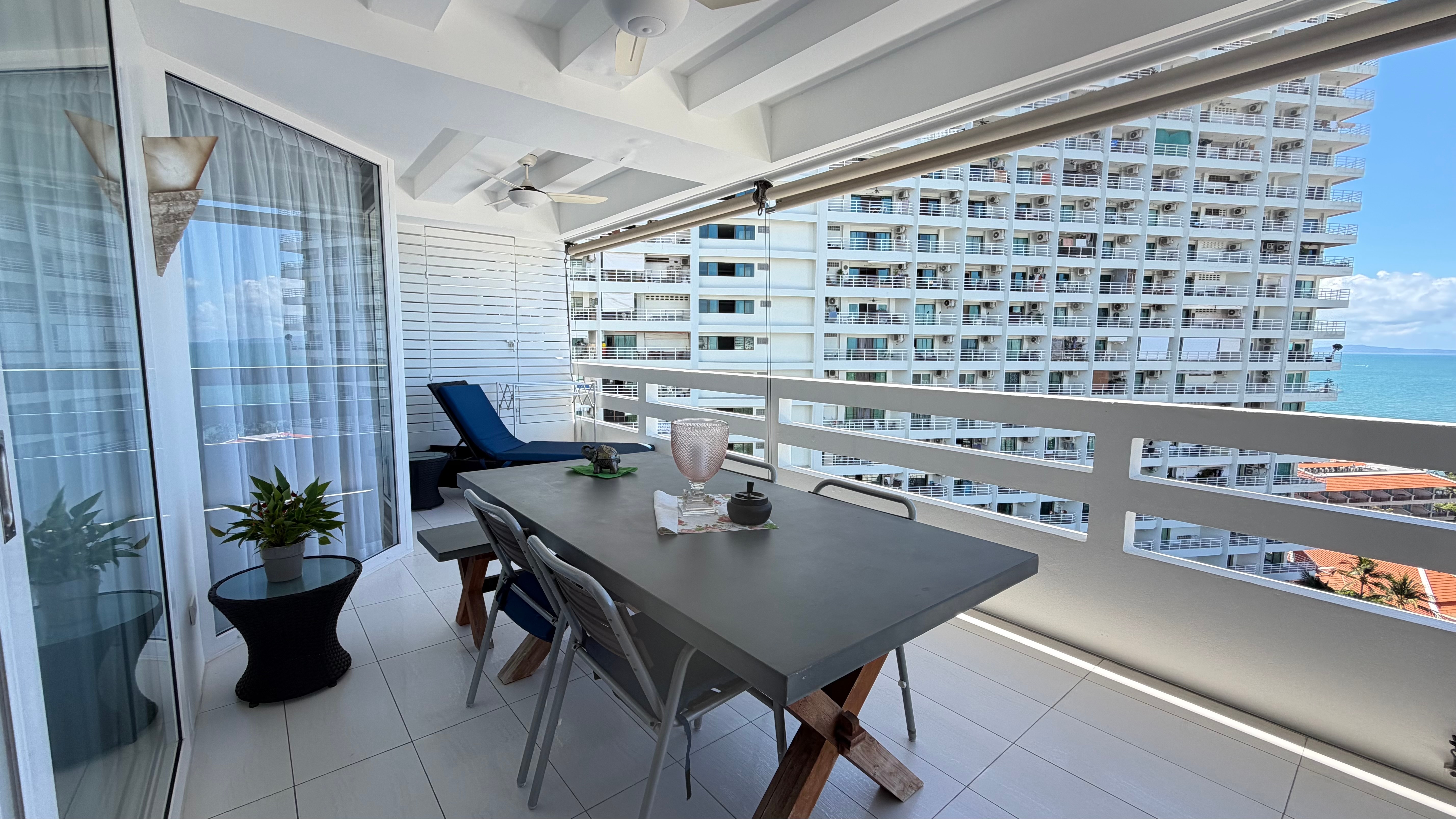 Large Ocean View one Bedroom Condominium do For Rent In Jomtien photo 31