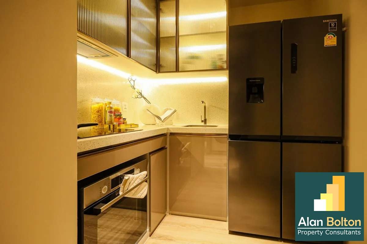 Two Bedroom Two Bathroom Unit in Luxury Jomtien Condo For Sale photo 9
