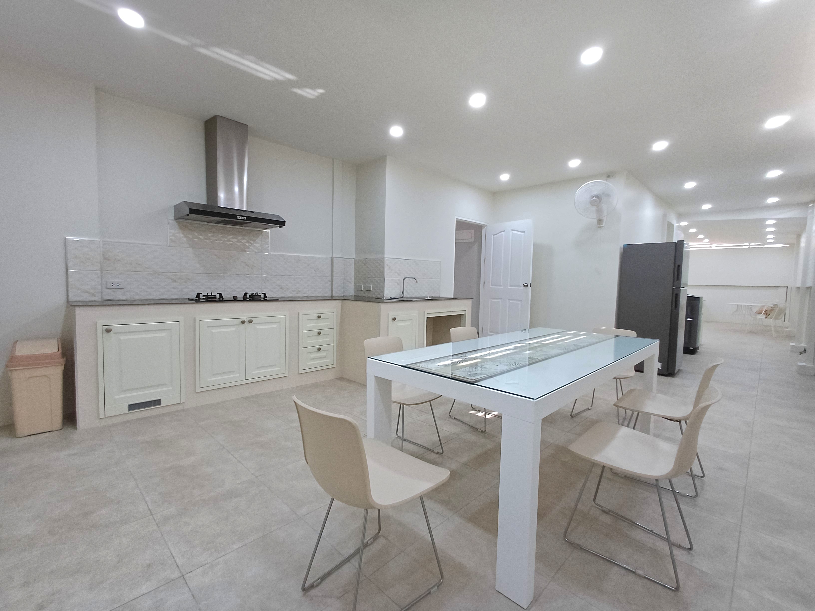 Brand New 2 story detached house 4 beds 4 baths in East Pattaya for RENT photo 31