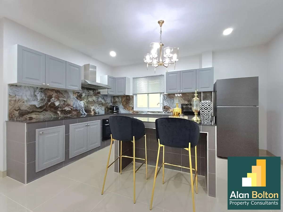 Brand New 2 story detached house 4 beds 4 baths in East Pattaya for RENT photo 7