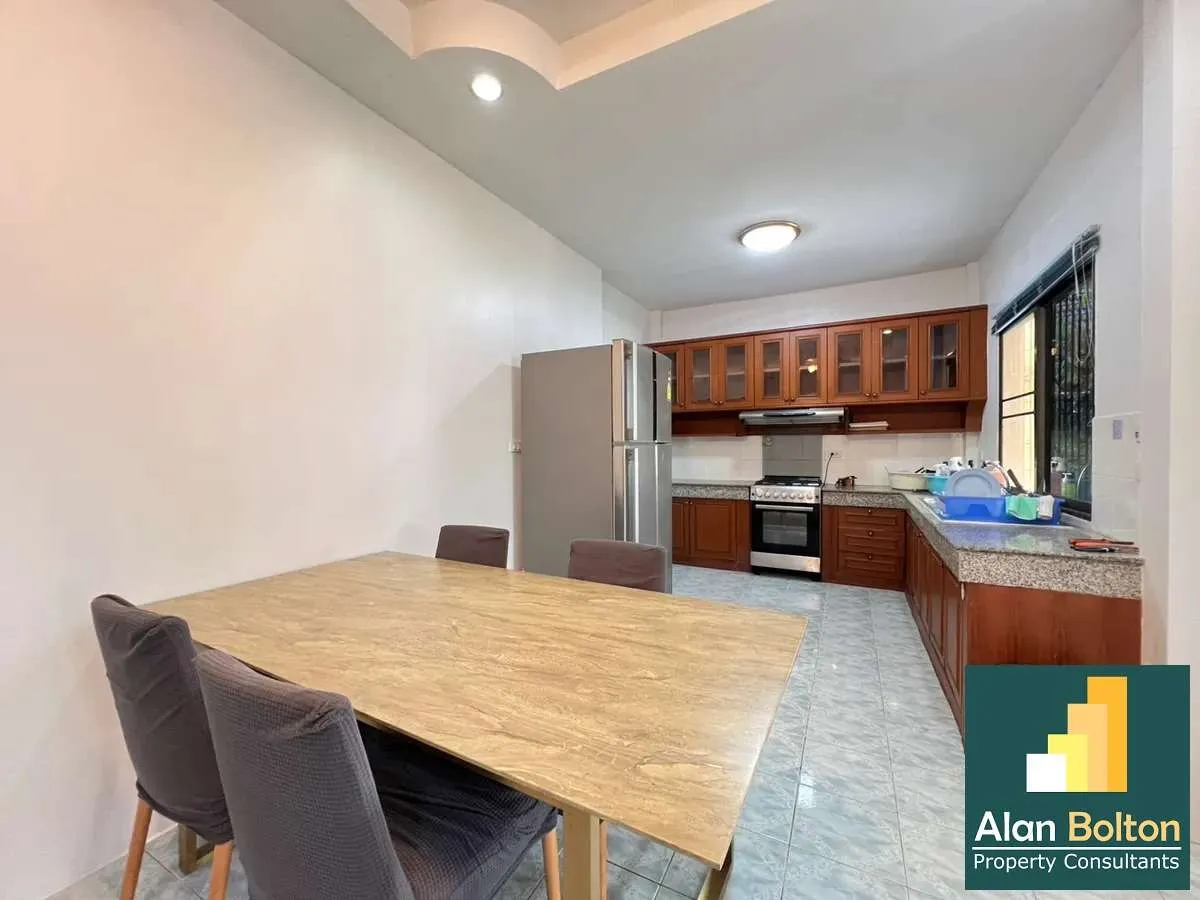 3 Bedrooms 2 Bathrooms in Mapprachan photo 9