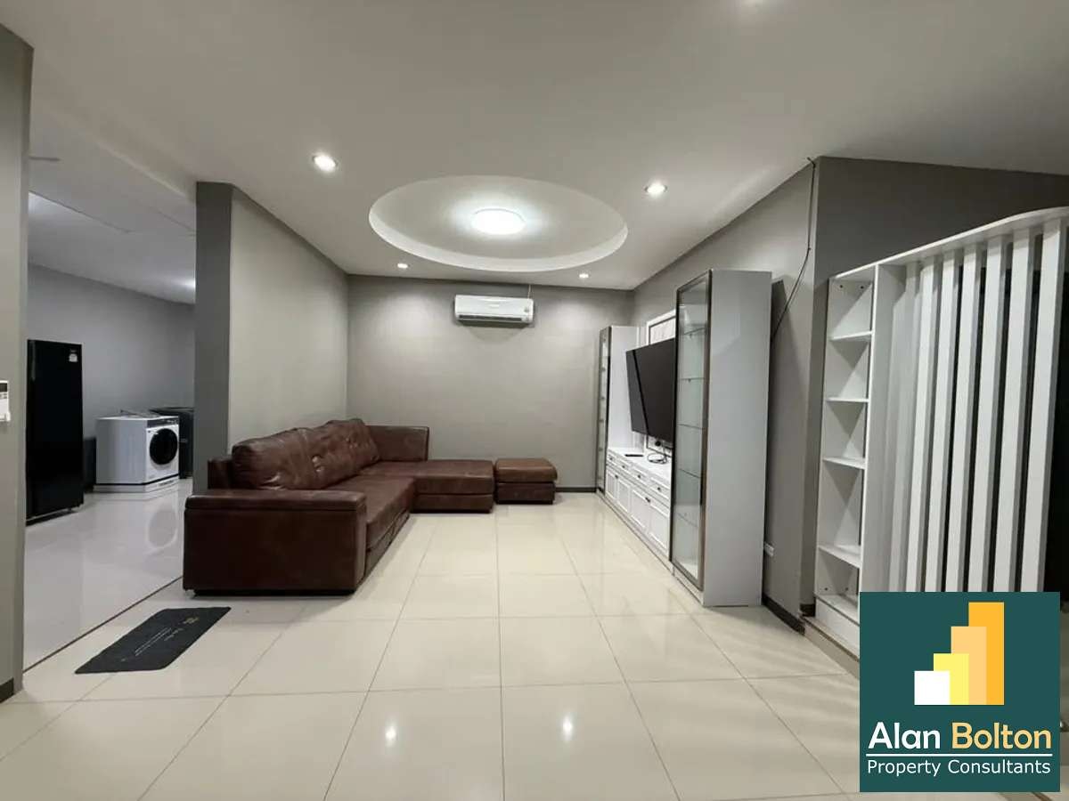 3 Bedroom 2 Bathroom for rent and sale photo 5