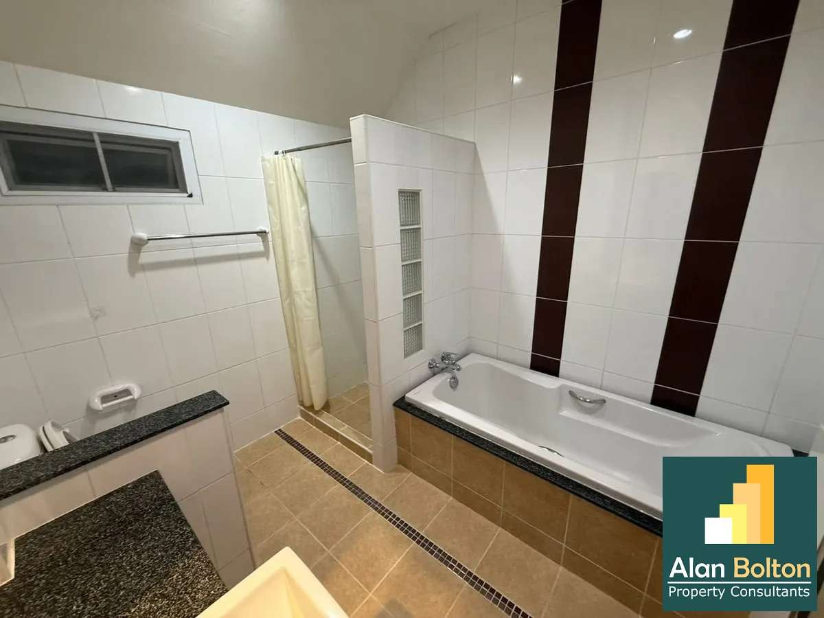 3 Bedroom 2 Bathroom for rent and sale photo 12