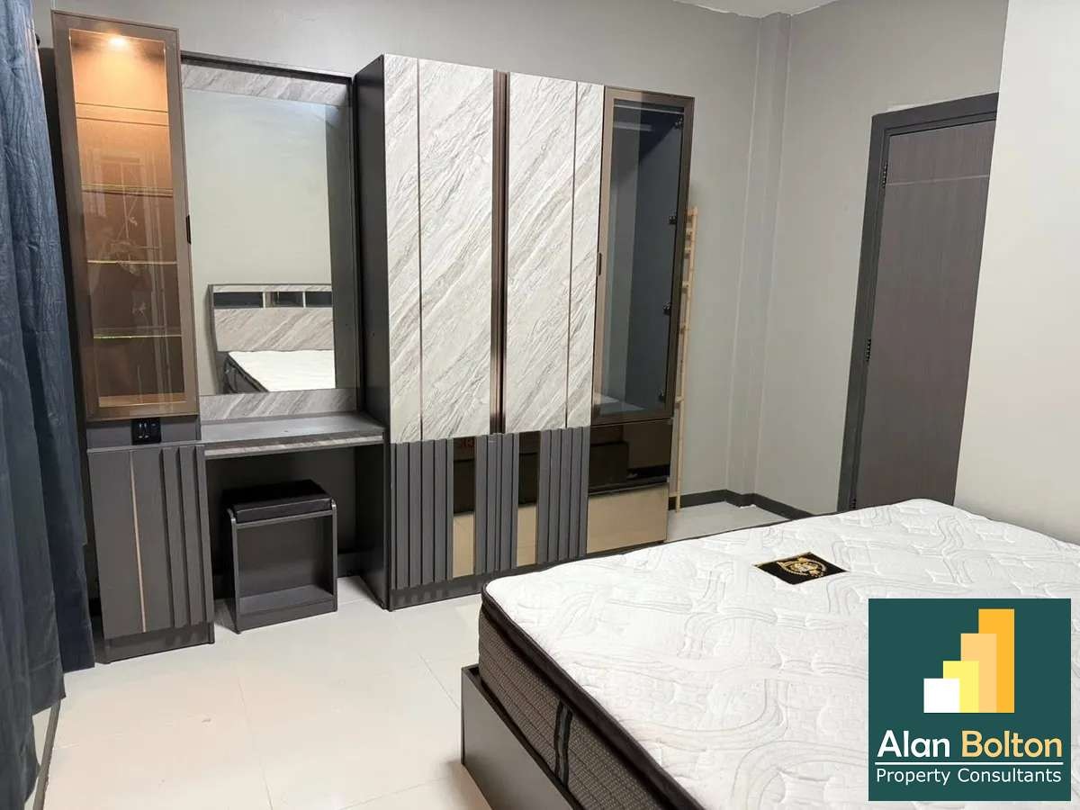 3 Bedroom 2 Bathroom for rent and sale photo 8