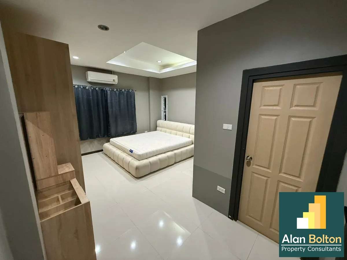 3 Bedroom 2 Bathroom for rent and sale photo 7