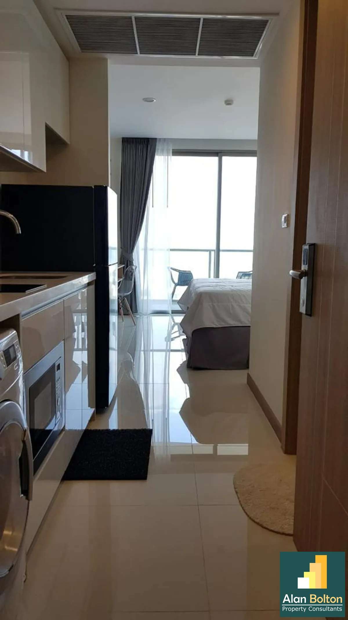 Luxury Ocean View Studio Condo In Wongamat photo 7