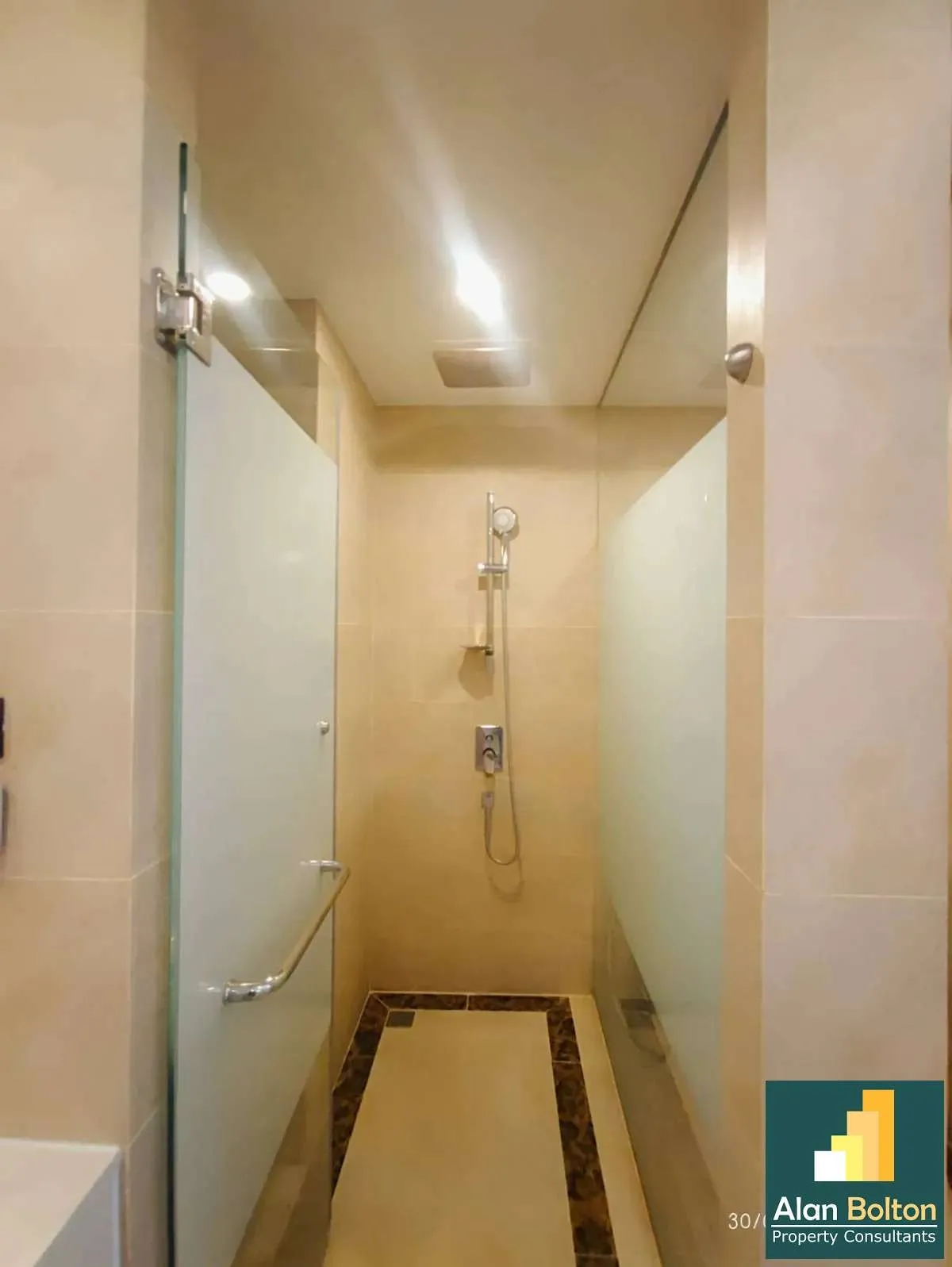 One Bedroom Condo For Rent In Najomtien photo 8