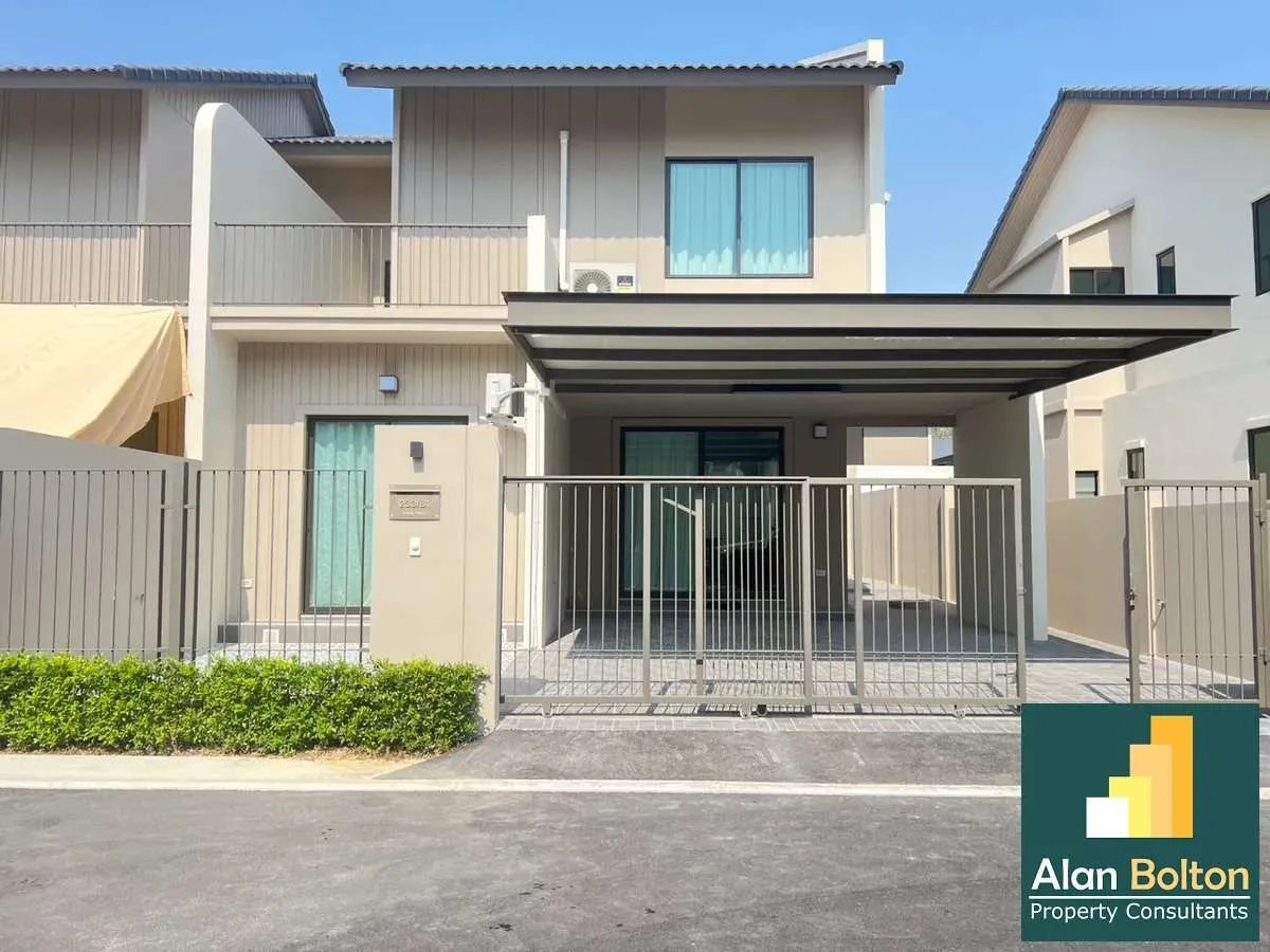2 Story 4 Bedrooms 3 Bathrooms in Banglamung