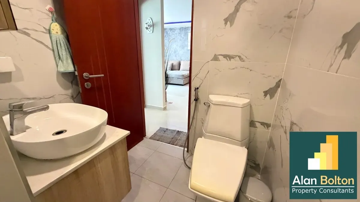 2 Bedroom Condo For Sale and Rent In central Pattaya photo 5