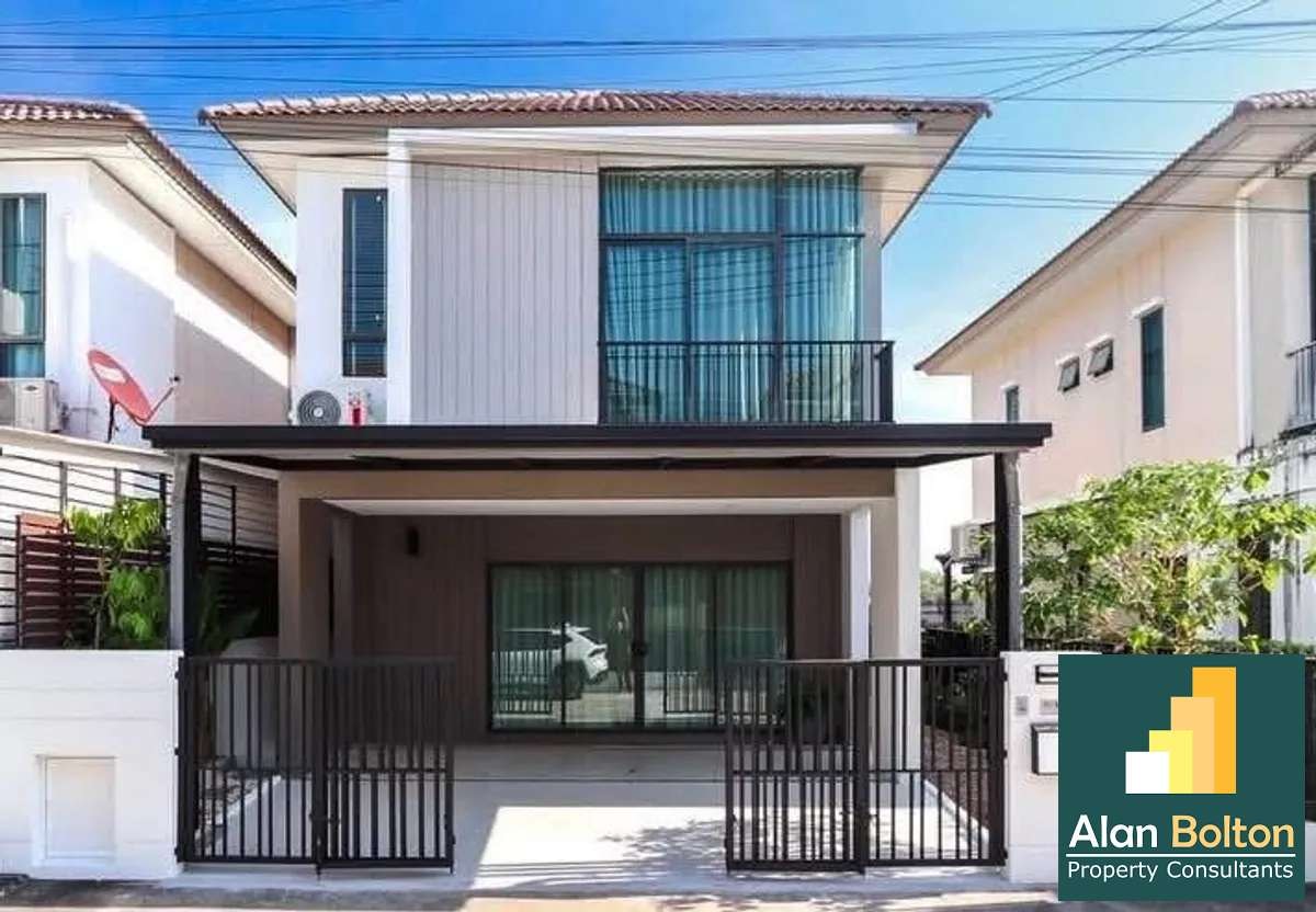 3 Bedroom 2 Bathroom in Pruksa Ville photo 2