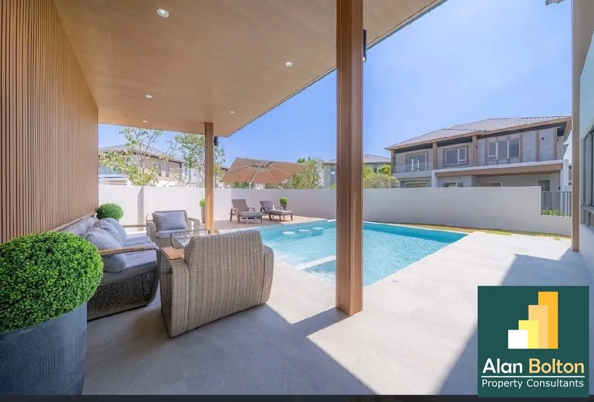 Luxury pool villa 4 Bedrooms 5 Bathrooms in East Pattaya photo 5