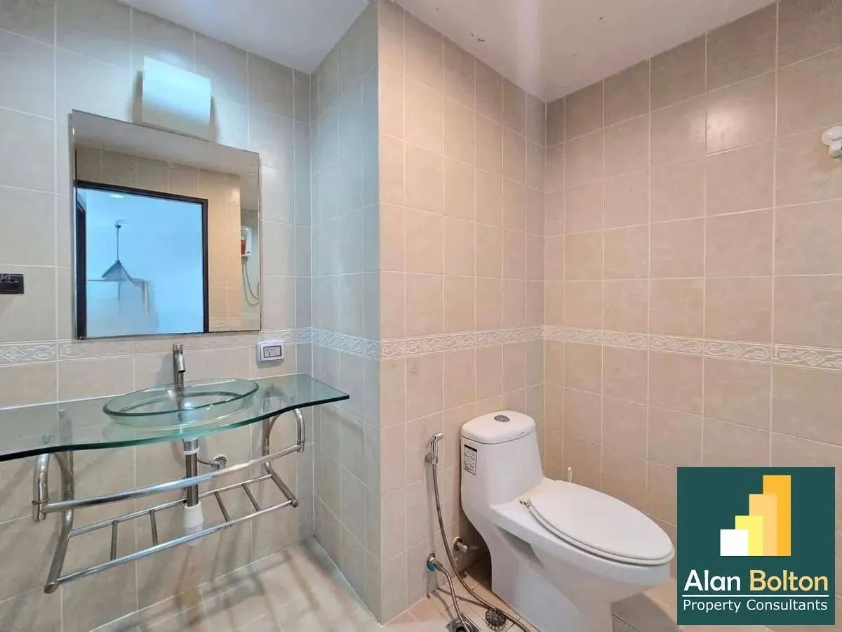 1 Bedroom 1 Bathroom for Rent photo 9