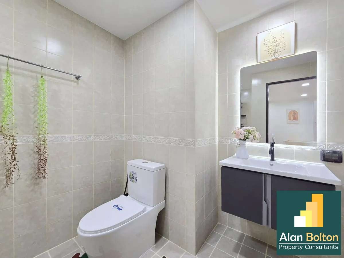 1 Bedroom 1 Bathroom for Sale photo 17