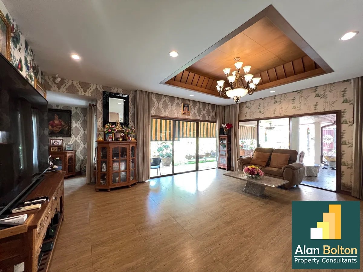 Luxury pool villa 3 Bedrooms 4 Bathrooms in Huay yai photo 16