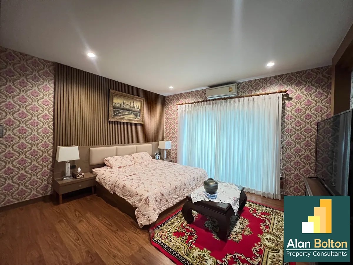 Luxury pool villa 3 Bedrooms 4 Bathrooms in Huay yai photo 12