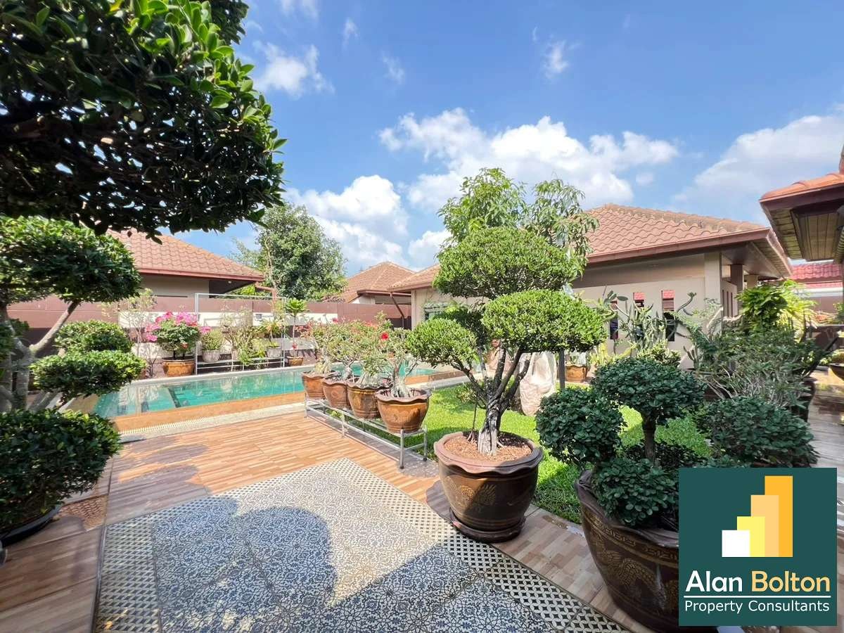 Luxury pool villa 3 Bedrooms 4 Bathrooms in Huay yai photo 21