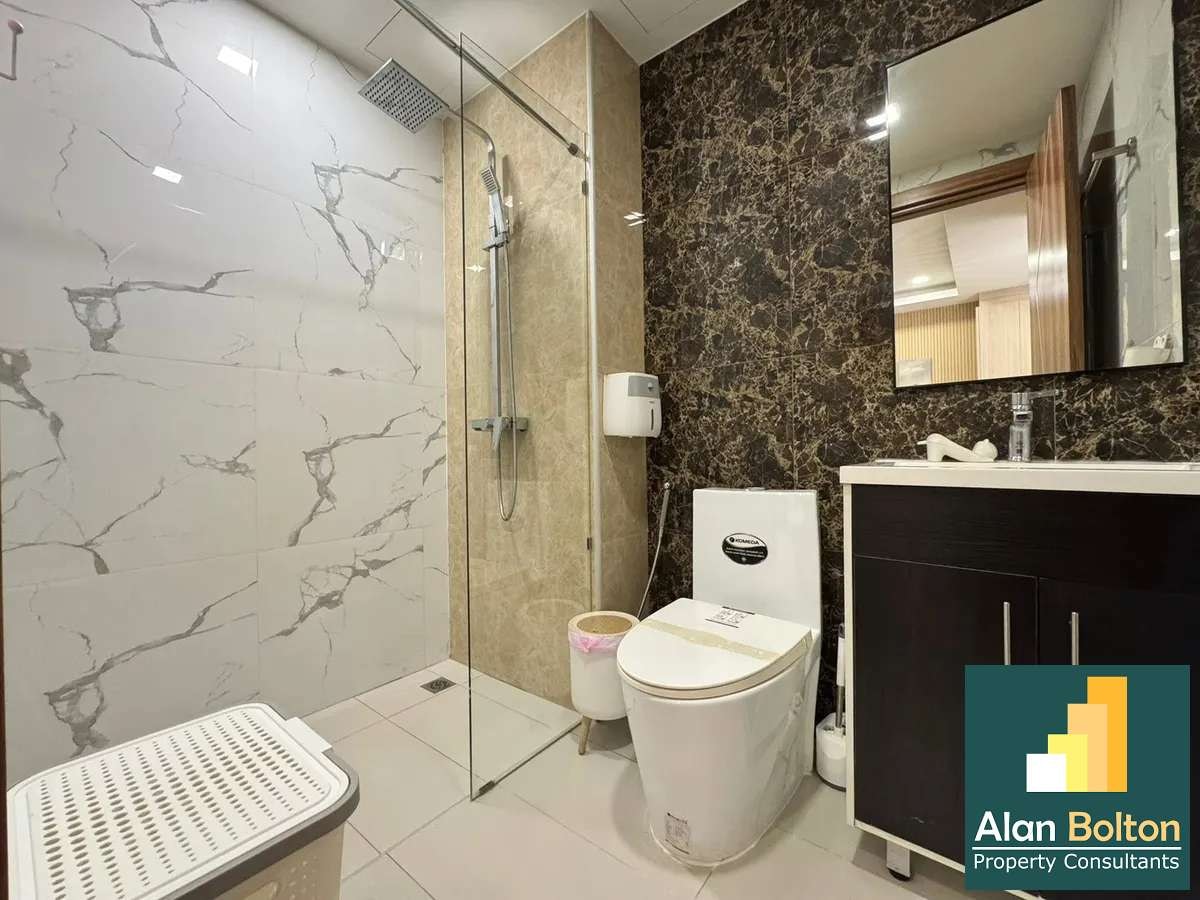 1 Bedroom 1 Bathroom for Sale photo 4