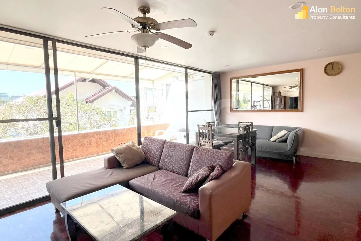 2 Bed 1 Bath Condo In Jomtien photo 2