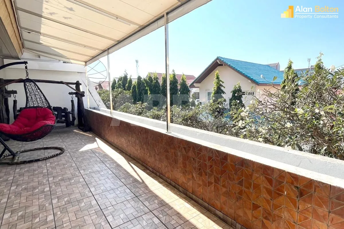 2 Bed 1 Bath Condo In Jomtien photo 3