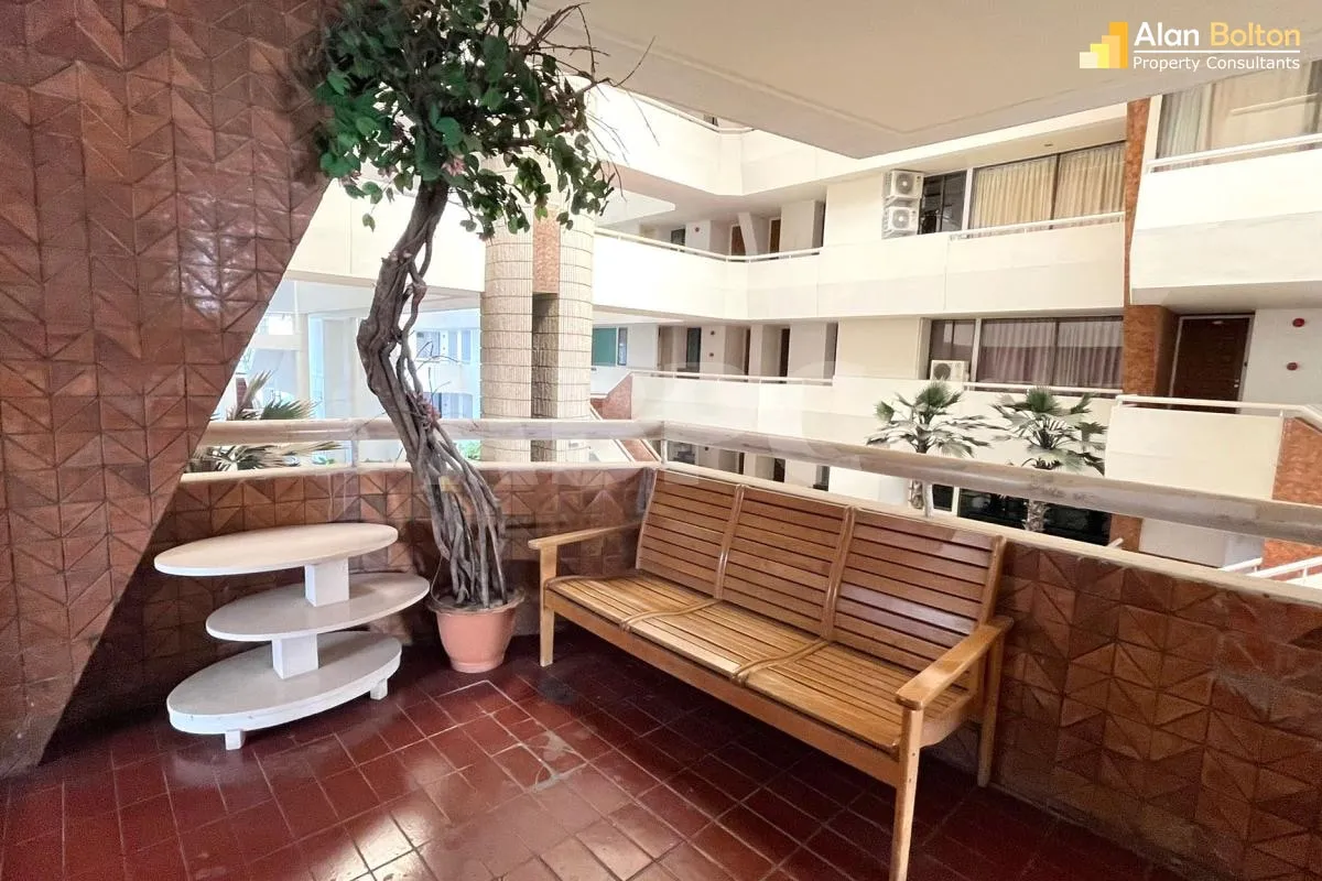2 Bed 1 Bath Condo In Jomtien photo 5