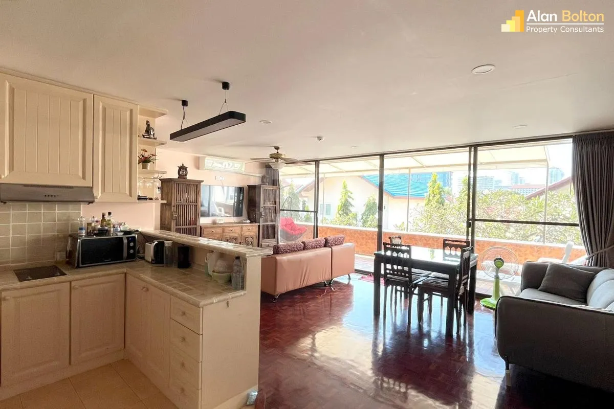 2 Bed 1 Bath Condo In Jomtien photo 8