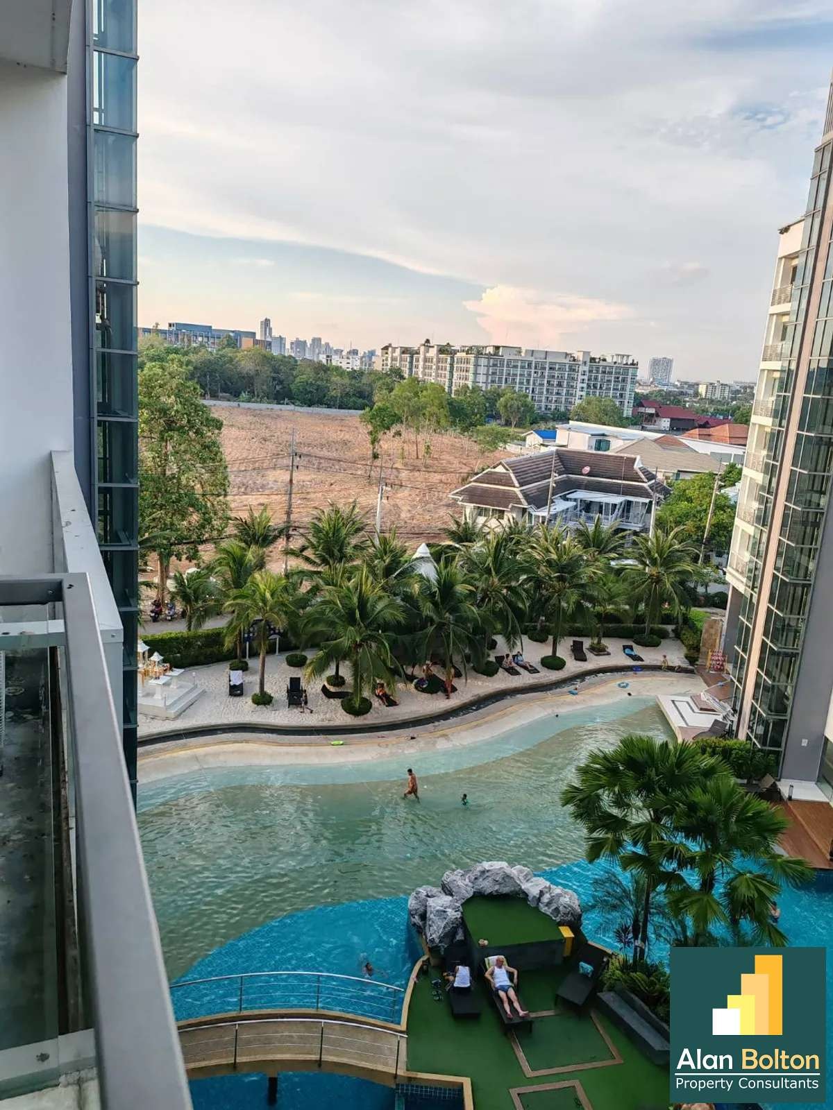 One Bedroom Condo For sale in Jomtien photo 6