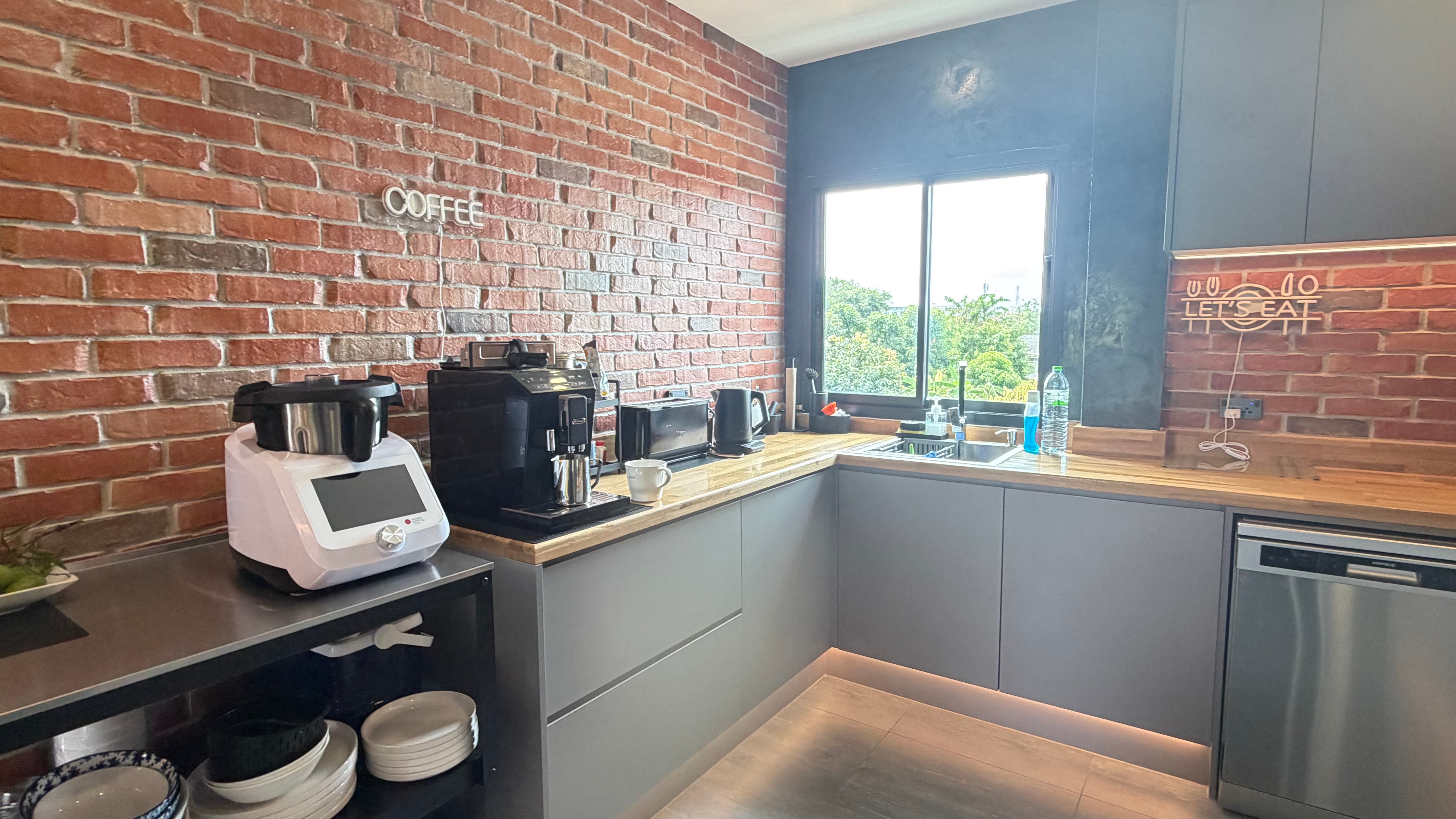 4 bedrooms House For Sale In East Pattaya photo 25