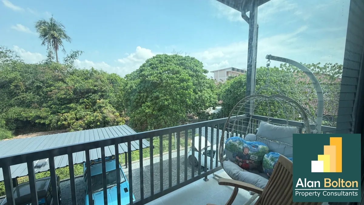 4 bedrooms House For Sale In East Pattaya photo 3