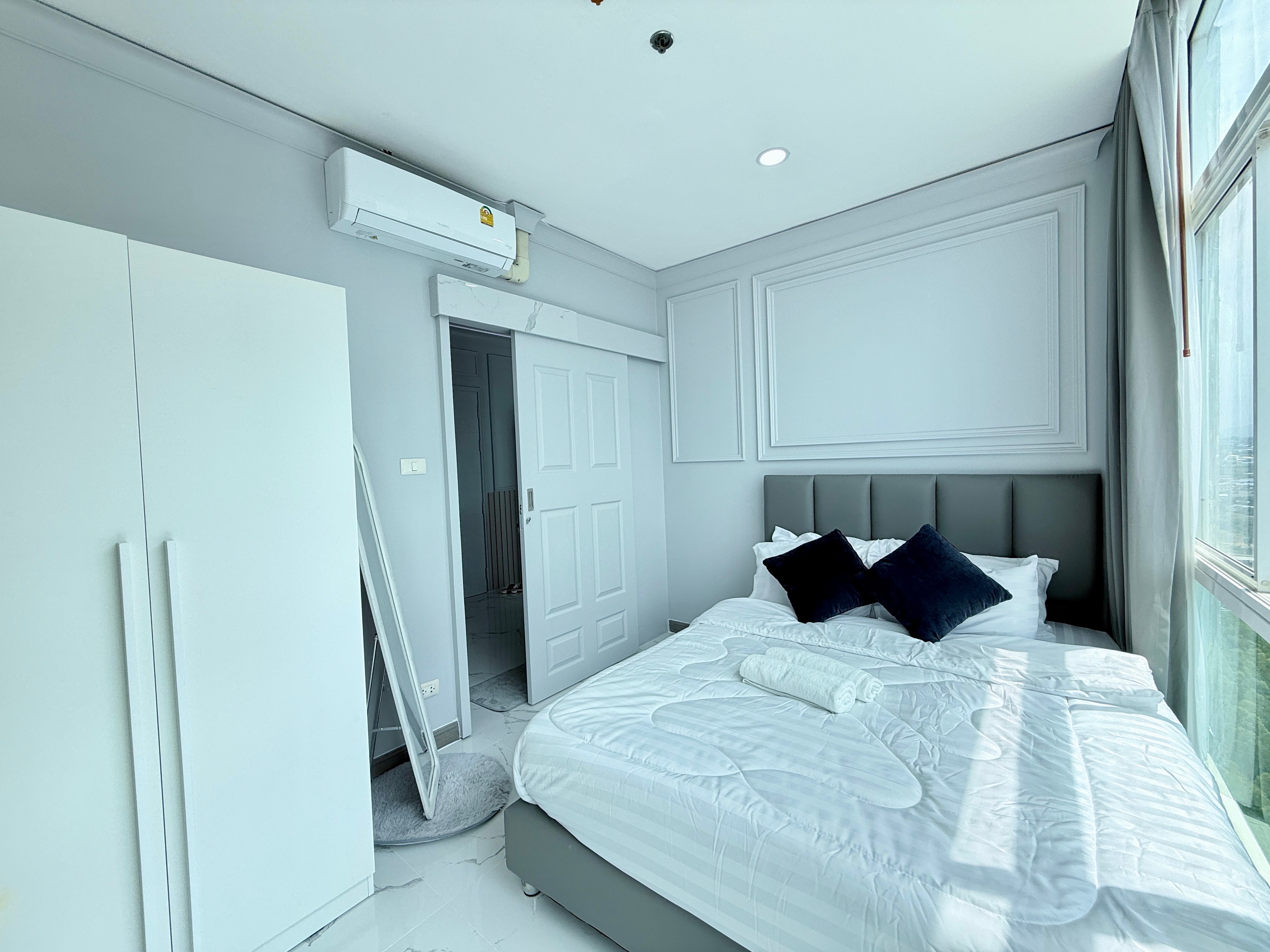Beach front Jomtien for rent photo 17