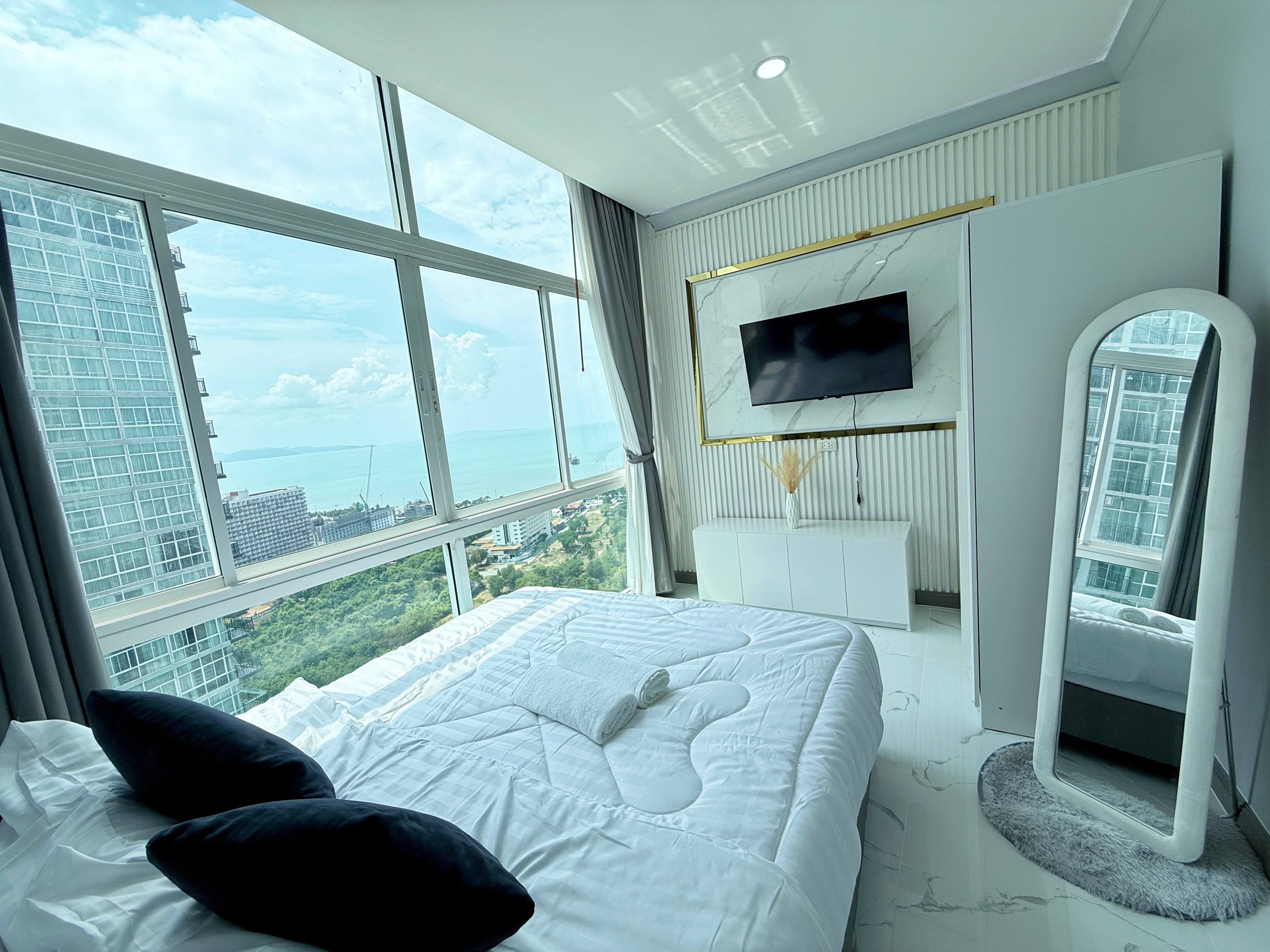 Beach front Jomtien for rent photo 20