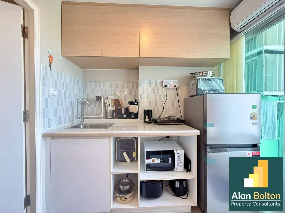 Beach front Jomtien for rent photo 14
