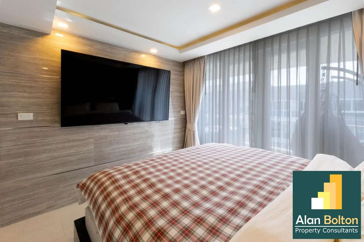 Pool View Grand Avenue Condo for Sale photo 12