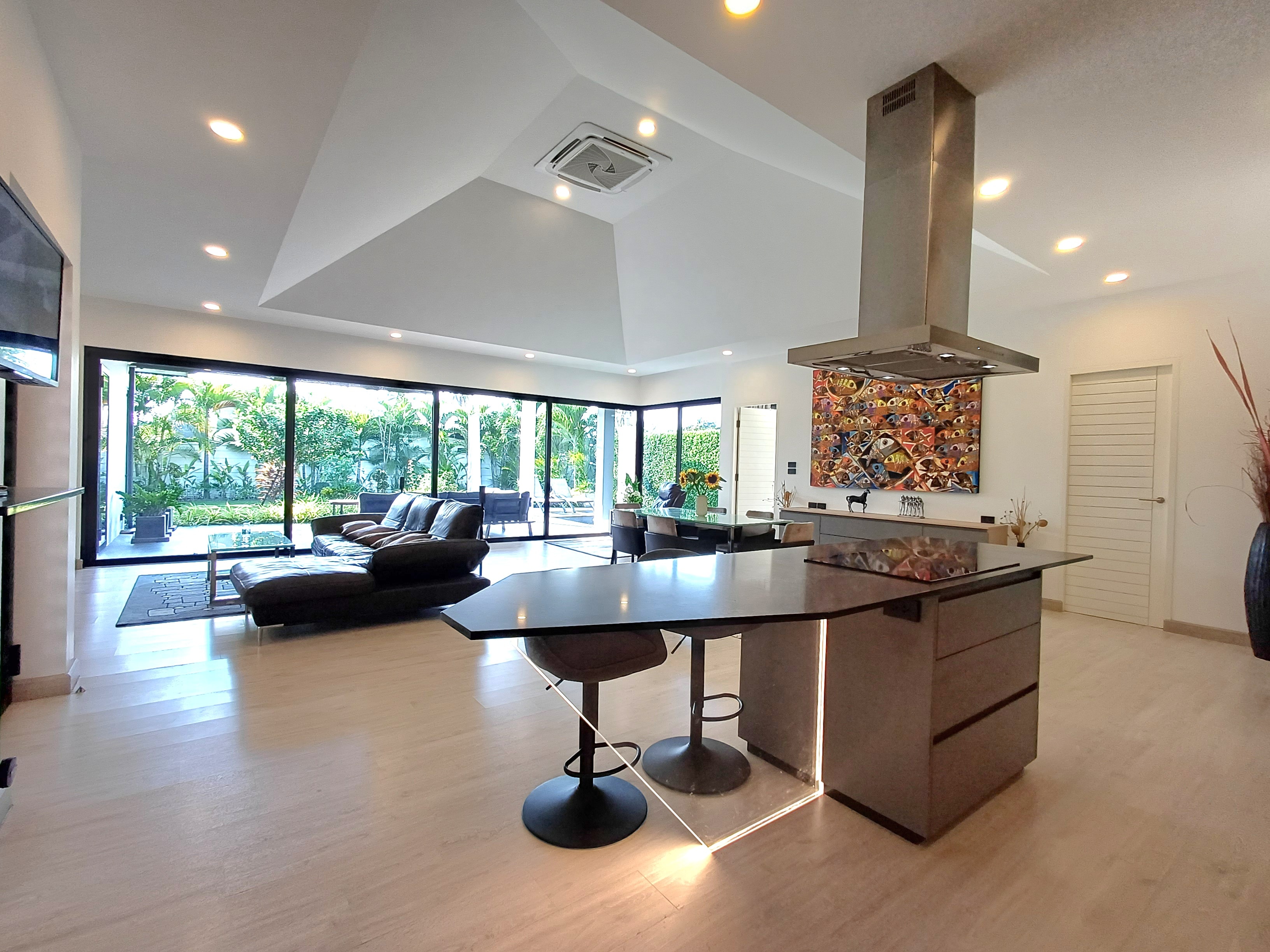 Stunning Pool Villa 2 beds 3 baths 1 office in Huay Yai for SALE photo 25