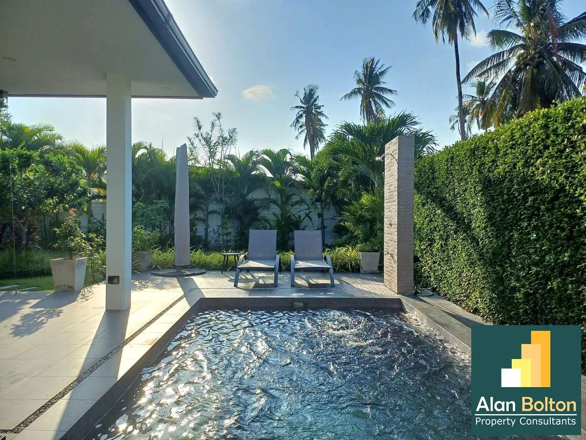 Stunning Pool Villa 2 beds 3 baths 1 office in Huay Yai for SALE photo 4