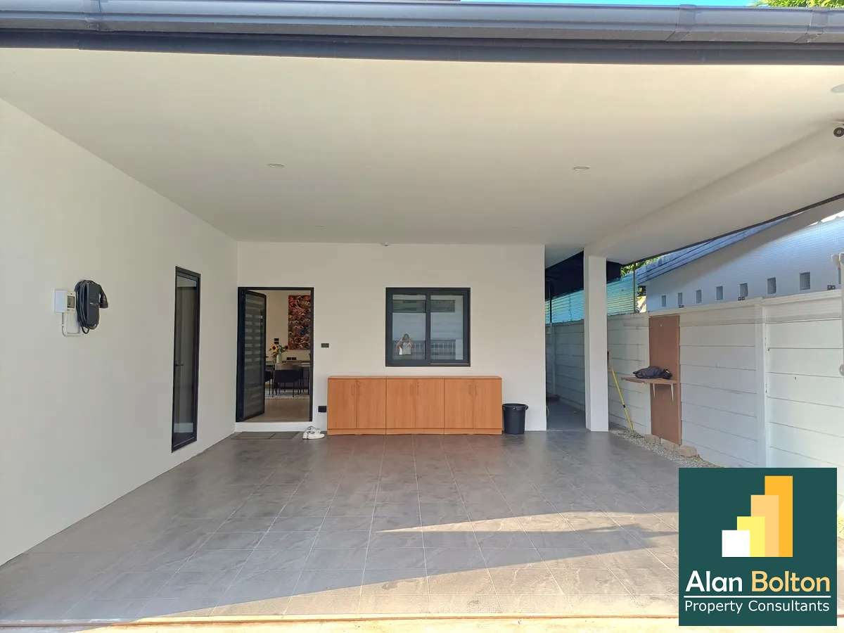 Stunning Pool Villa 2 beds 3 baths 1 office in Huay Yai for SALE photo 17