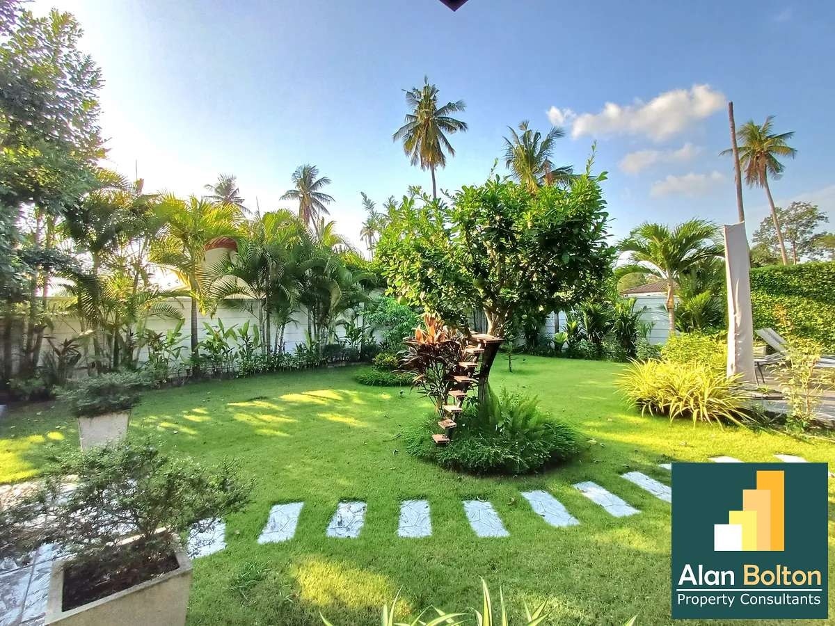 Stunning Pool Villa 2 beds 3 baths 1 office in Huay Yai for SALE photo 22