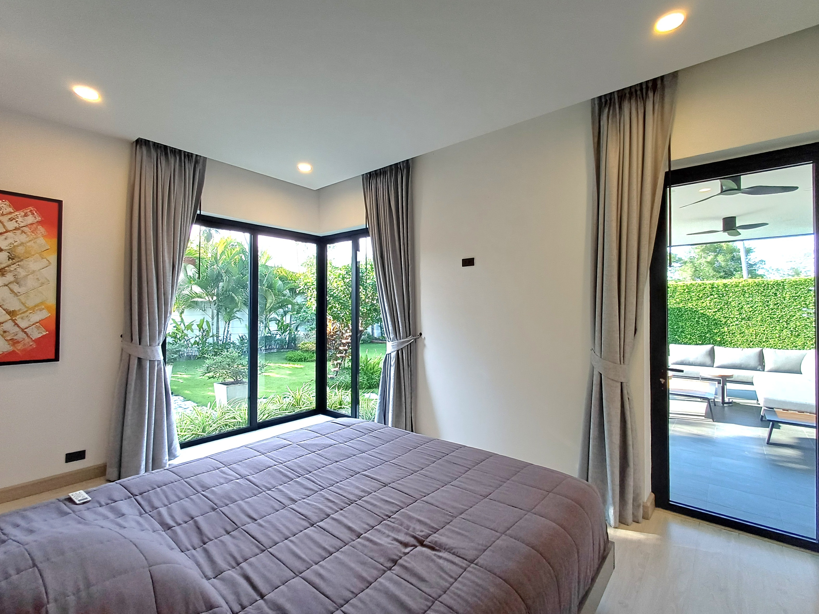 Stunning Pool Villa 2 beds 3 baths 1 office in Huay Yai for SALE photo 32