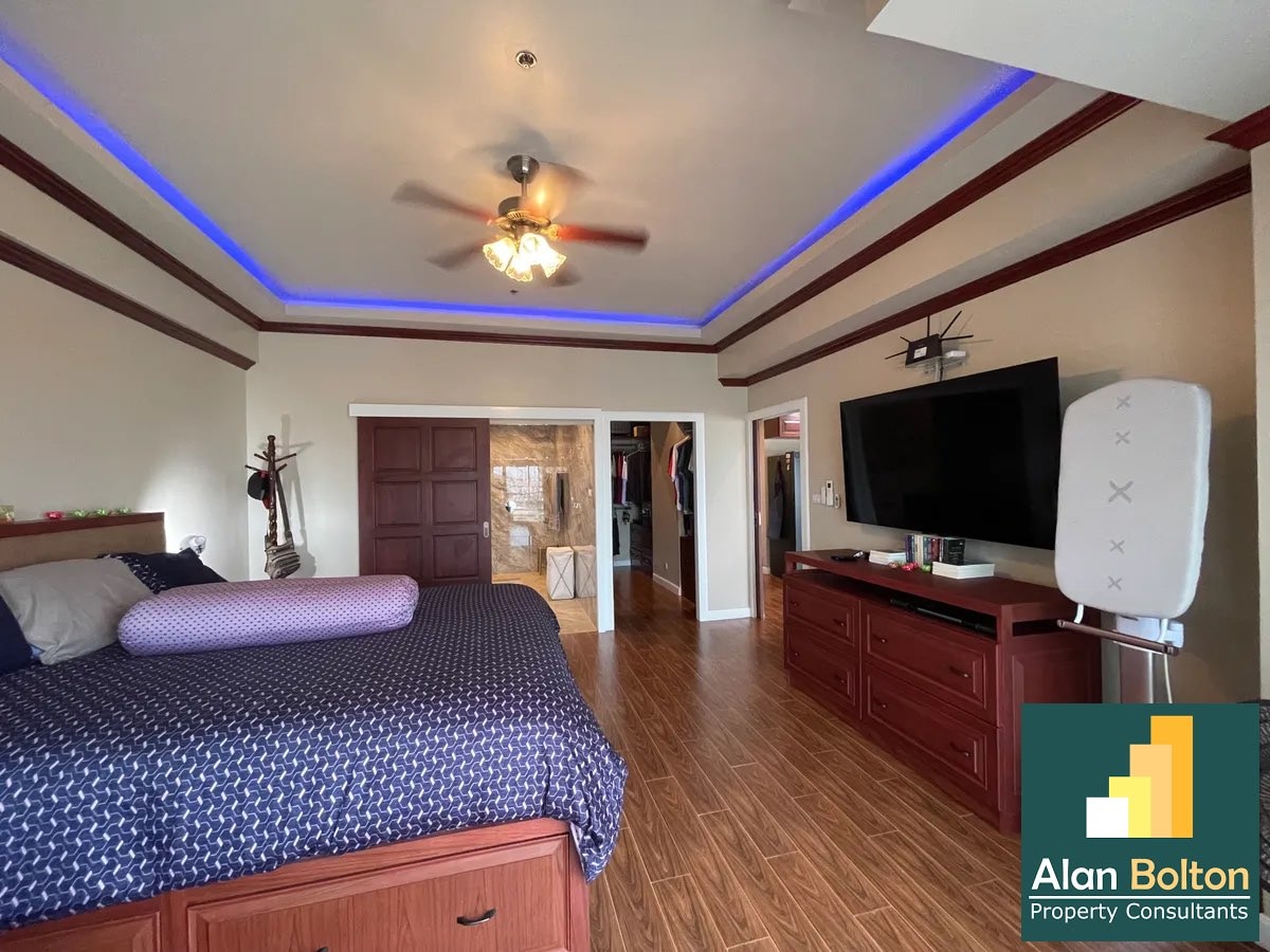Brand New Renovation View Talay 2A For Sale photo 6