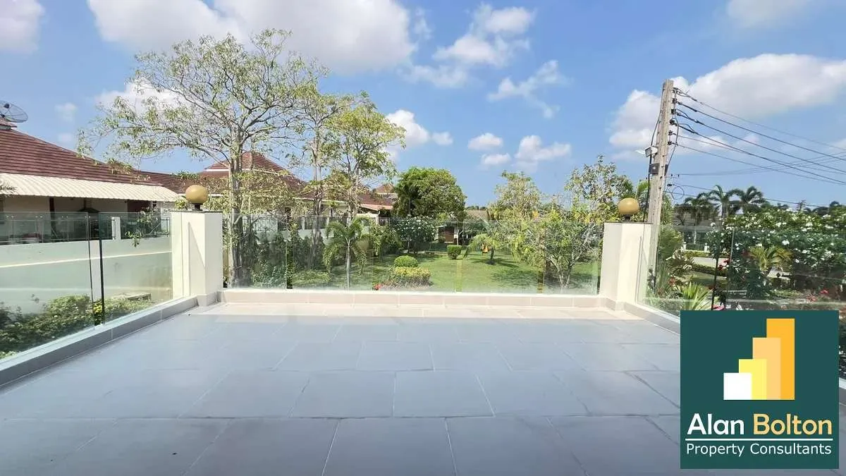 Pool villa for rent 5 Bedrooms 5 Bathrooms in East Pattaya photo 24