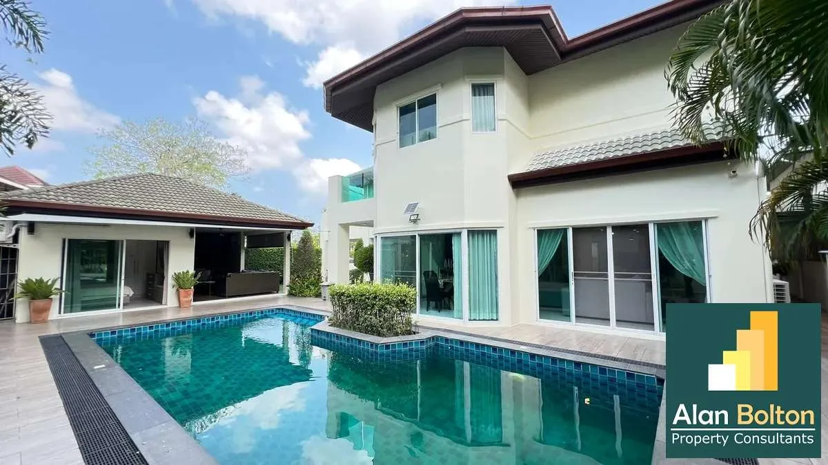 Pool villa for rent 5 Bedrooms 5 Bathrooms in East Pattaya photo 27