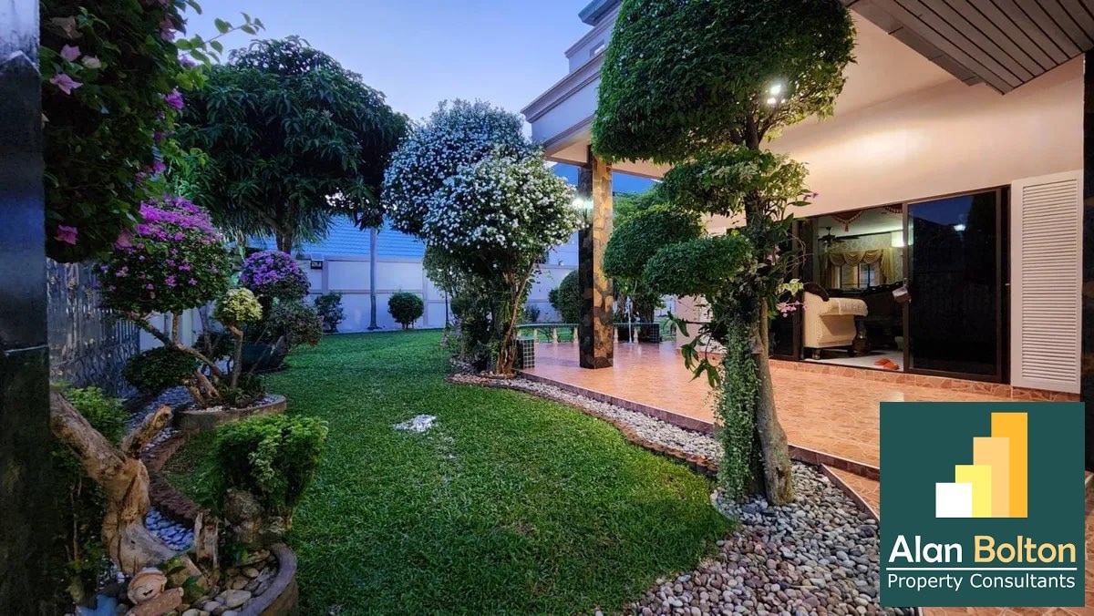 2-story house for rent 5 Bedrooms 5 Bathrooms in East Pattaya photo 3