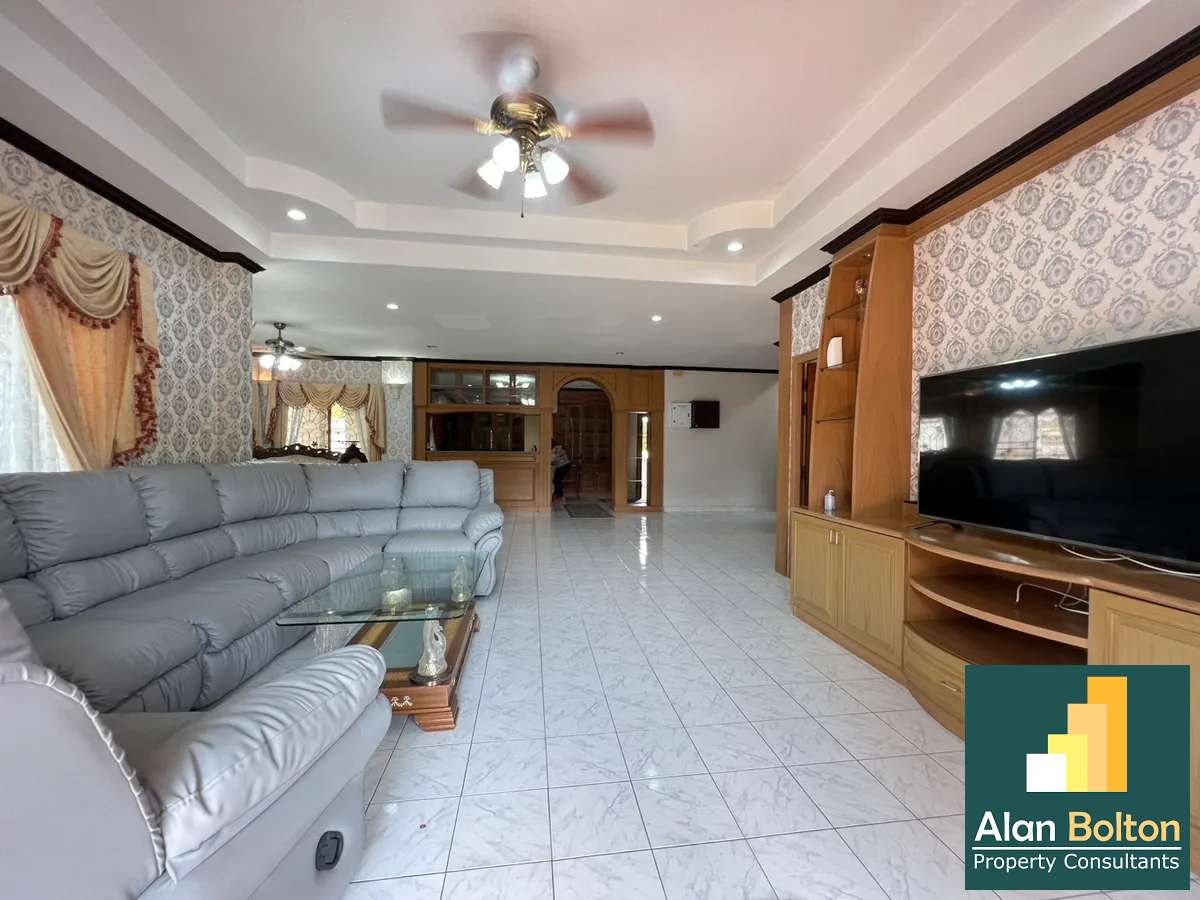 2-story house for rent 5 Bedrooms 5 Bathrooms in East Pattaya photo 21