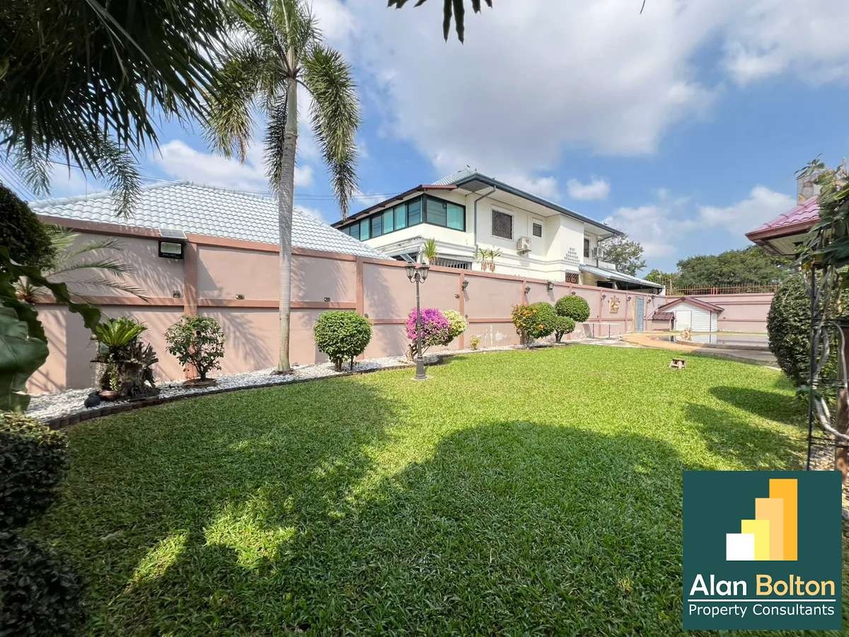 2-story house for rent 5 Bedrooms 5 Bathrooms in East Pattaya photo 11