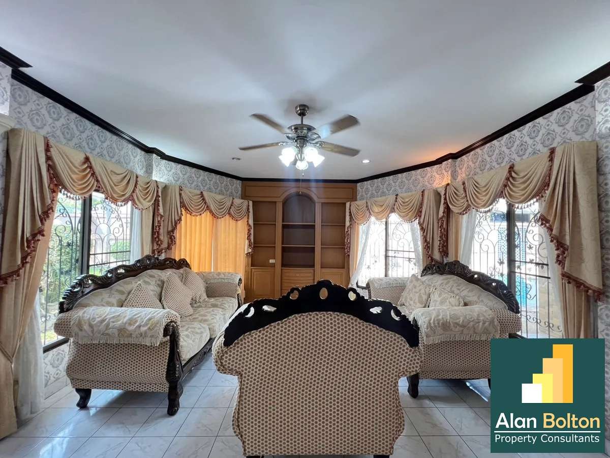 2-story house for rent 5 Bedrooms 5 Bathrooms in East Pattaya photo 5
