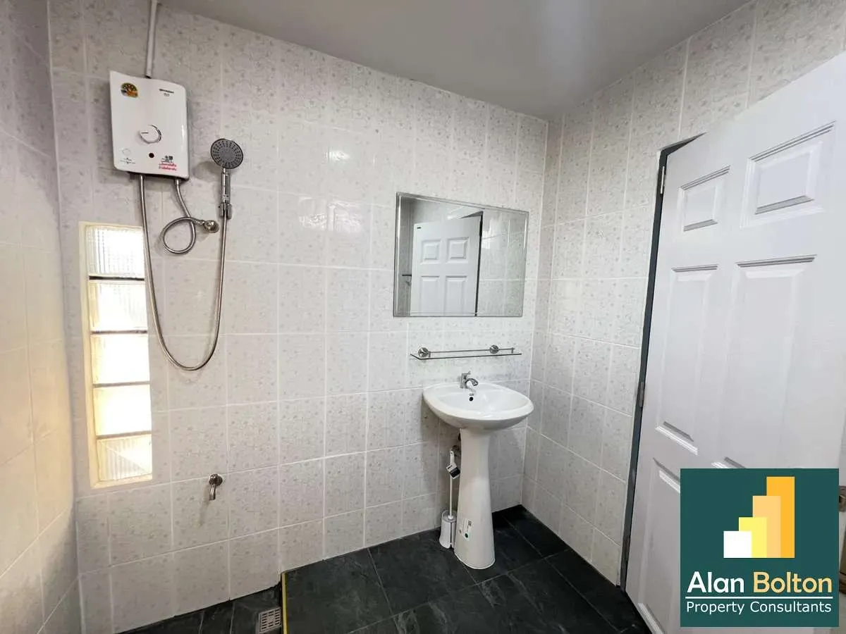 House for rent 3 Bedrooms 2 Bathrooms in East Pattaya photo 5