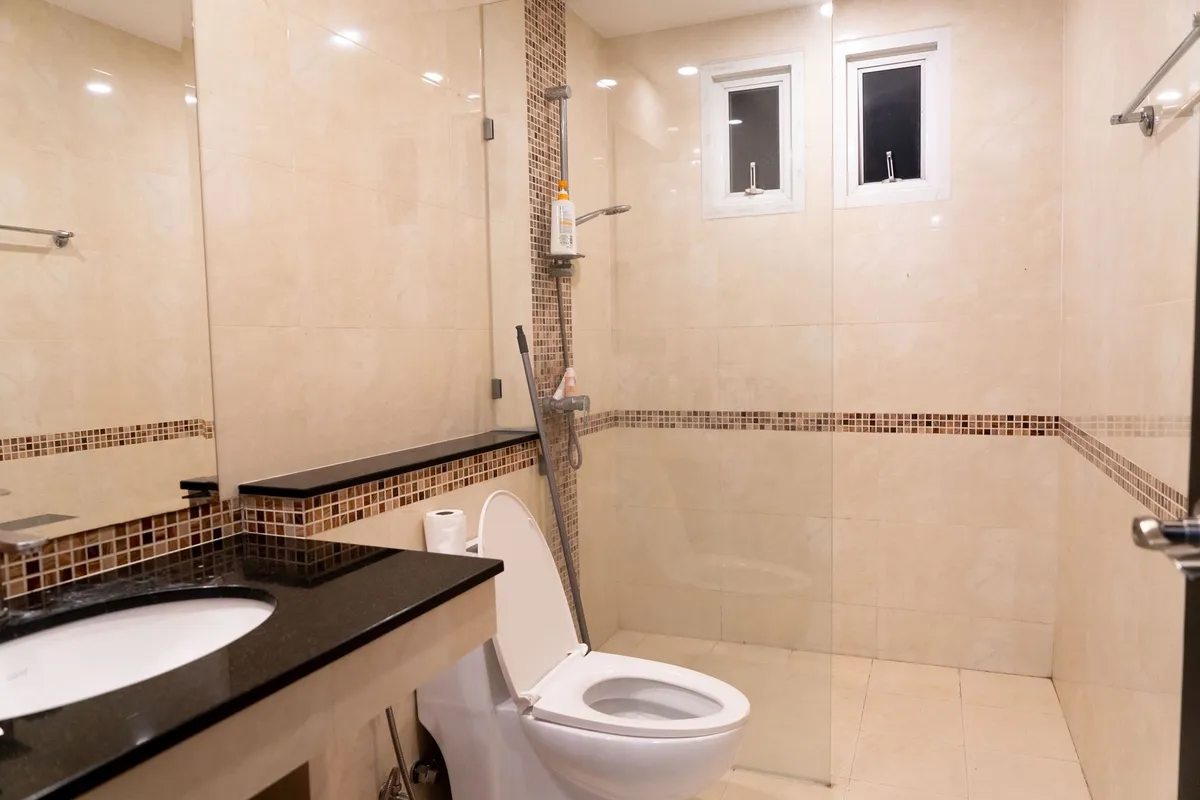 Spacious 1 bed 1 bath room in Jomtien Beach Penthouse for SALE photo 9