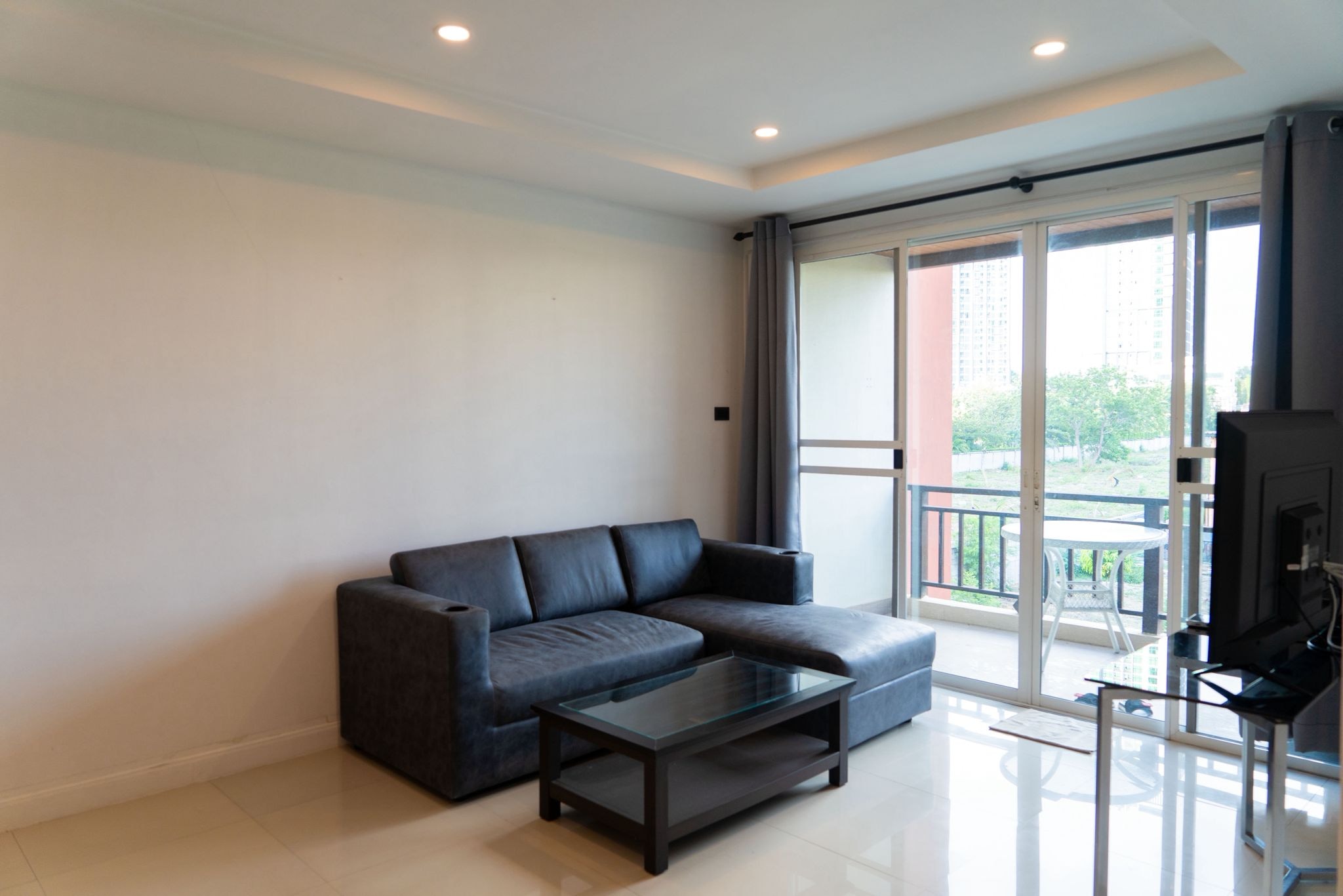 Spacious 1 bed 1 bath room in Jomtien Beach Penthouse for SALE photo 12
