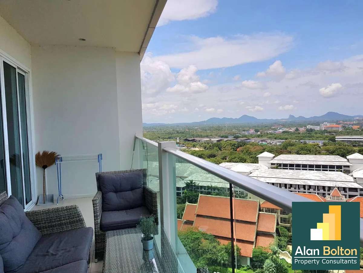 Beachfront 2 bedrooms 2 bathrooms in Movenpick White Sand Residence for SALE photo 4